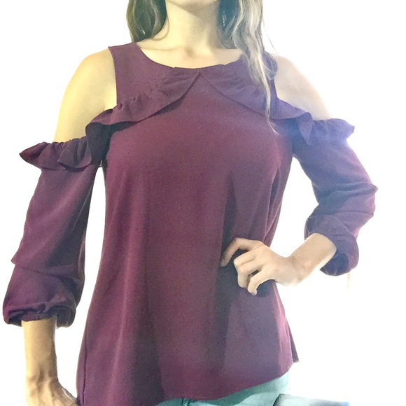 living doll Tops - Living Doll LA ruffle ☀️ cold shoulder top NWT